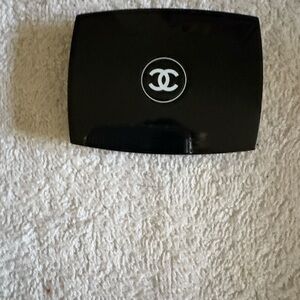 CHANEL Ombré Essentielle Furtif